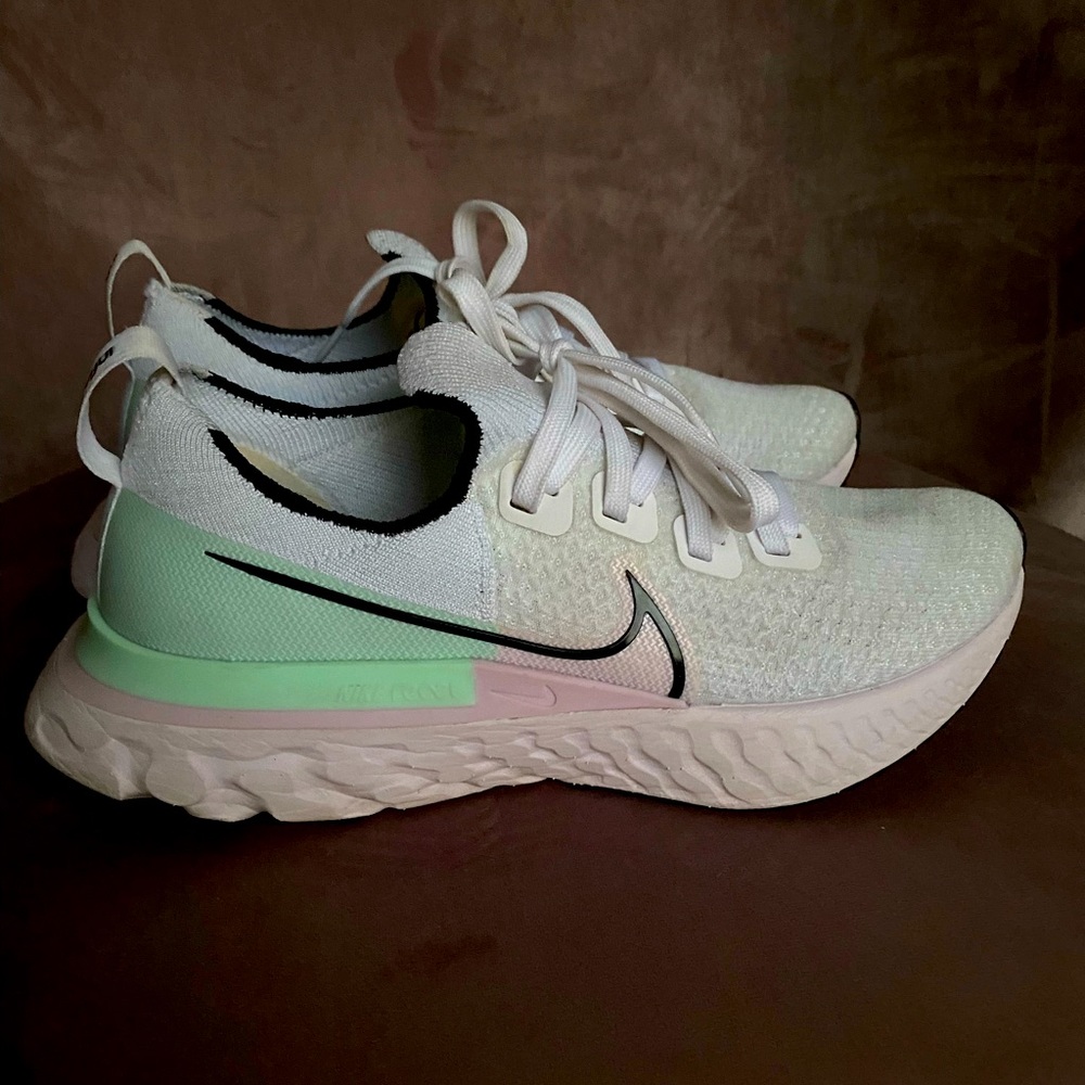 Nike react infinity run Flyknit (White Iced Lilac (W)